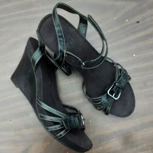 🍀3/15 Aerology Woman's Sandals Heels🖤